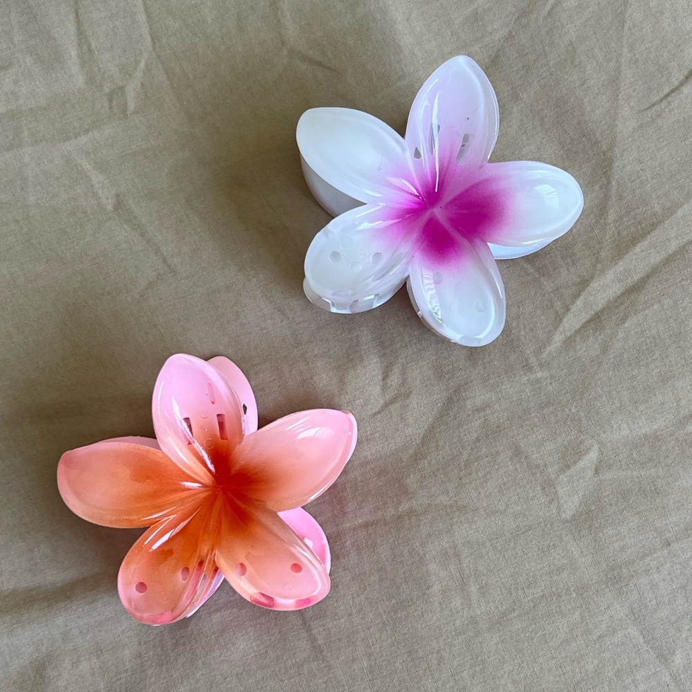 Emi Jay Flower Hair Claw Clips